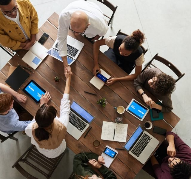 pexels-fauxels-3183197 (1) (1)